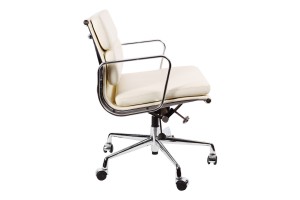 Кресло Eames  Soft Pad Office Chair EA 217 кремовая кожа Premium EU Version