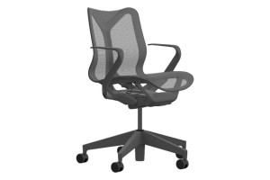 Кресло Herman Miller Cosm, низкая спинка, цвет Graphite, нерегулируемые подлокотники Кресло Herman Miller Cosm, низкая спинка, цвет Graphite, нерегулируемые подлокотники