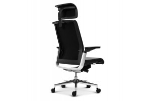 Эргономичное кресло руководителя Match черная кожа